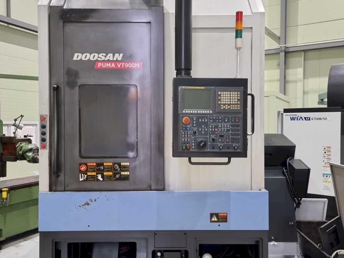 Vista Frontal da Doosan PUMA VT900M máquina