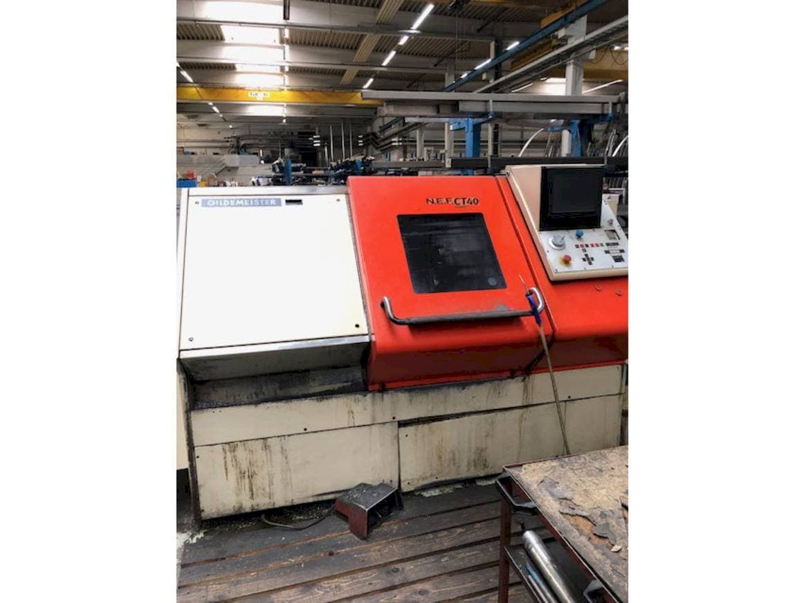 Vista Frontal da Gildemeister NEF CT 40 máquina
