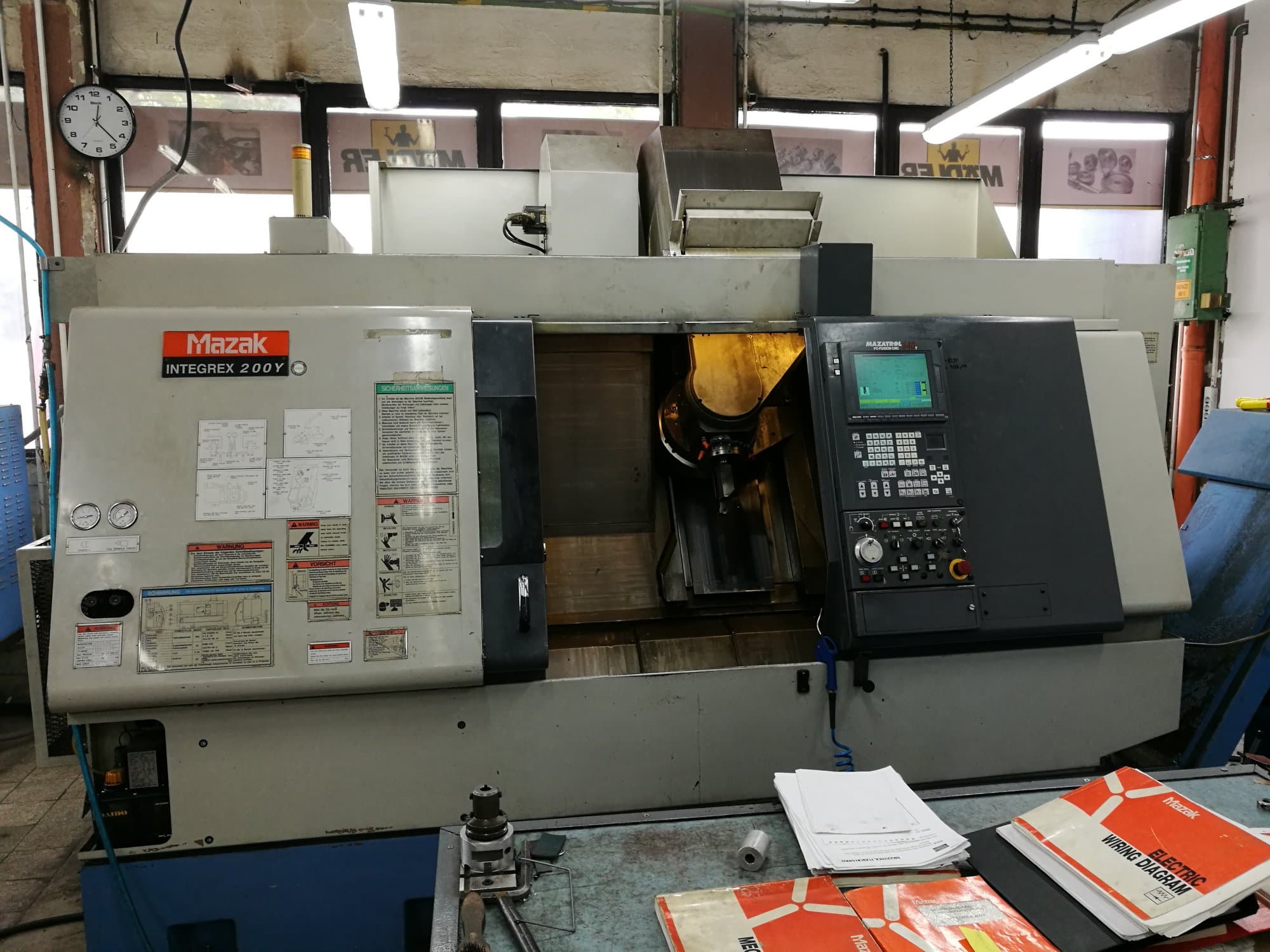 Vista Frontal  da Mazak INTEGREX 200Y  máquina