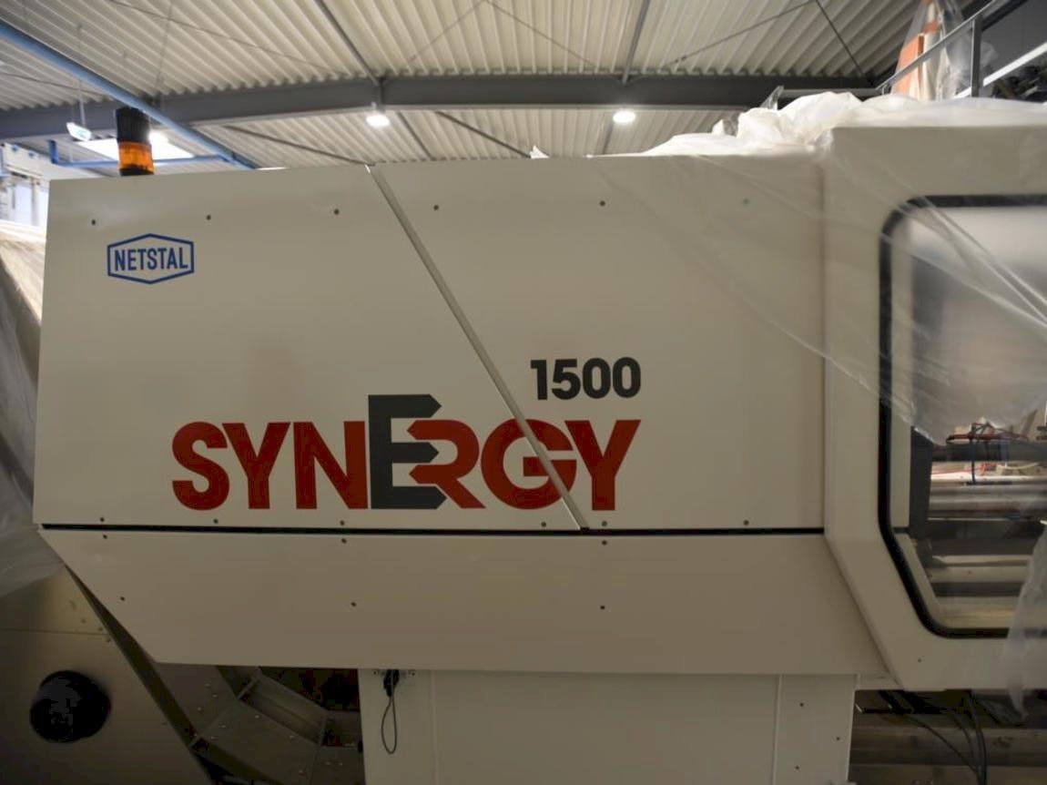 Vista Frontal  da Netstal SynErgy 1500-460  máquina