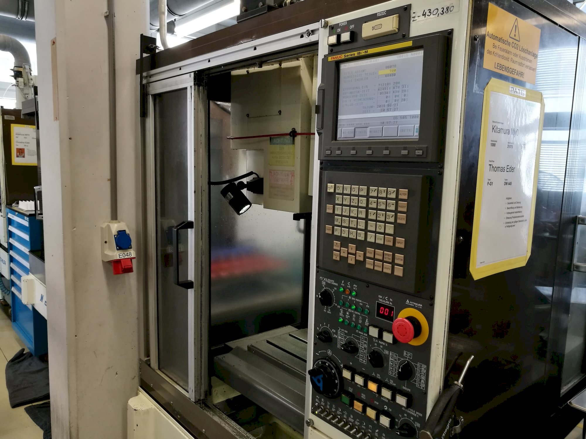 Vista Frontal  da Kitamura Mycenter-0  máquina