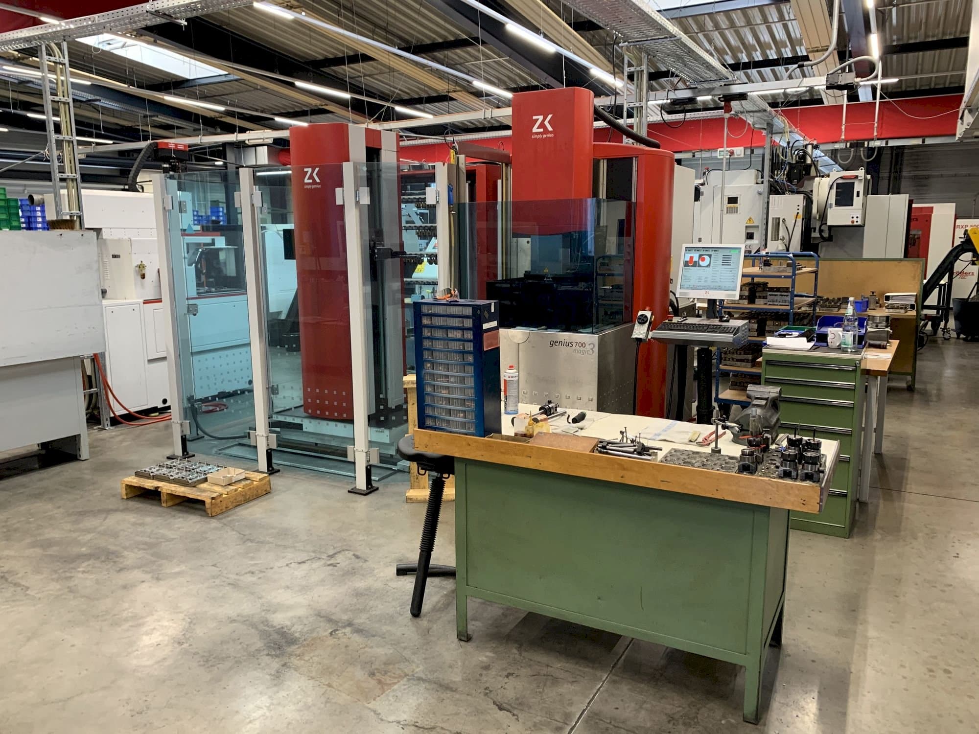 Vista Frontal da ZK genius 700 máquina