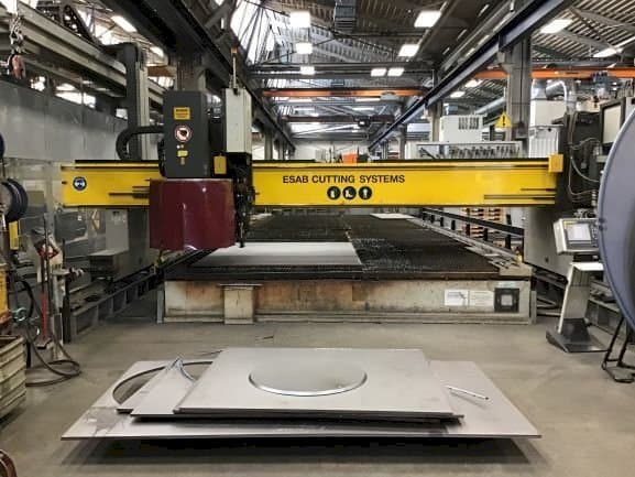 Vista Frontal da ESAB NXB 6500 máquina