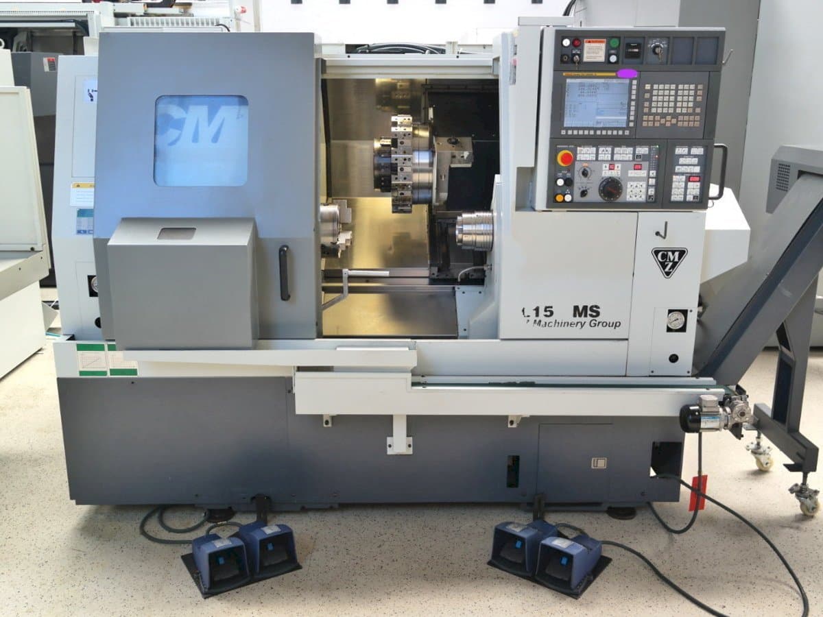Vista Frontal da CMZ TL 15 SMC máquina