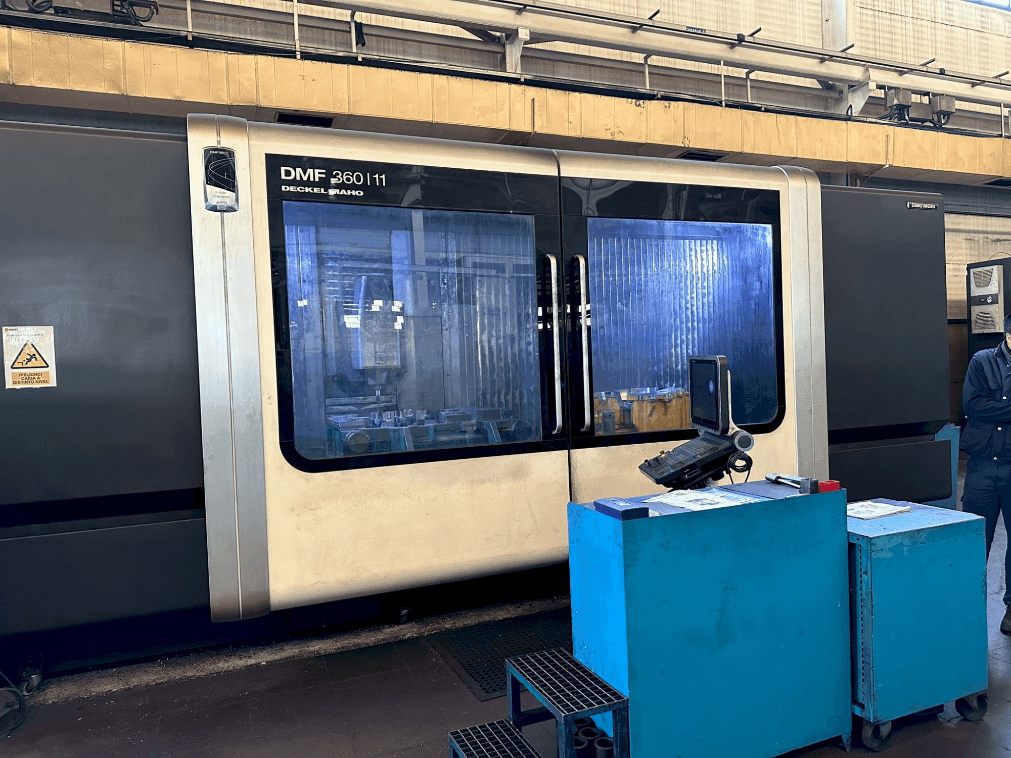 Vista Frontal da DMG MORI DMF 360-11 máquina