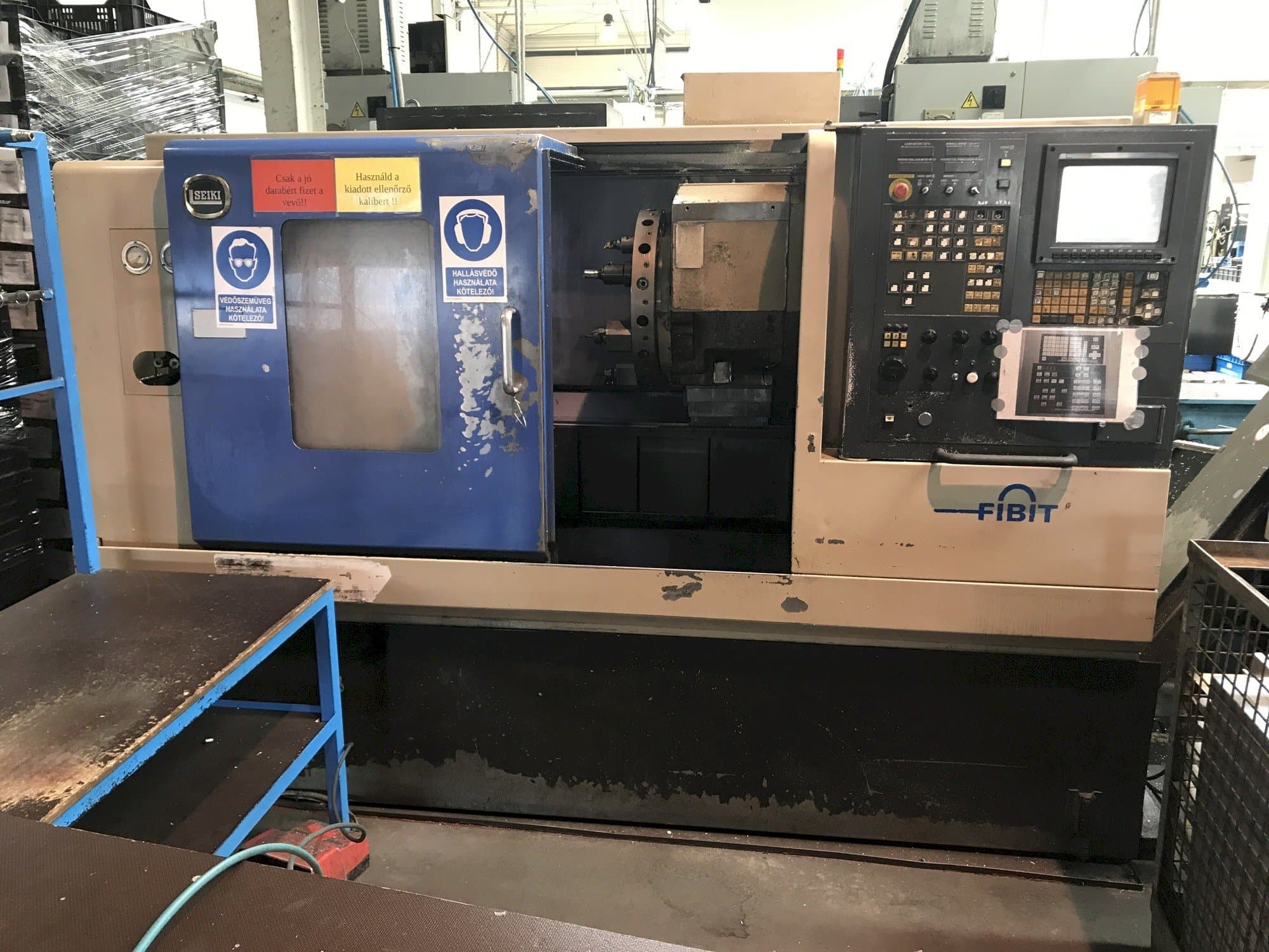Vista Frontal da HITACHI SEIKI HT20RIII máquina