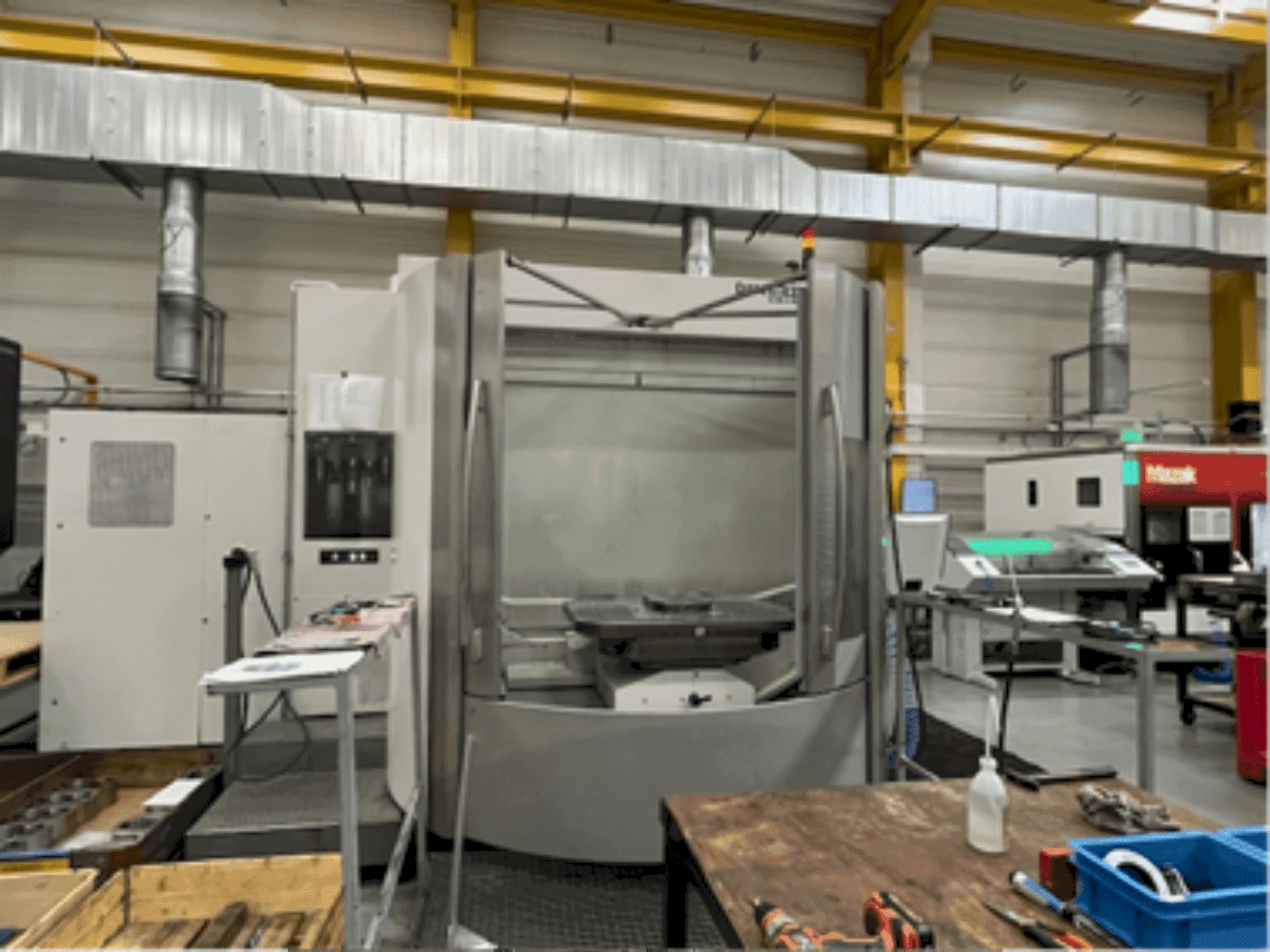 Vista Frontal da DMG GILDEMEISTER DMC 125U máquina