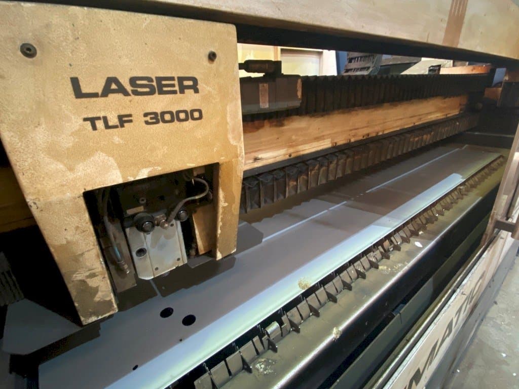 Vista Frontal da Trumpf TRUMATIC L2530 máquina