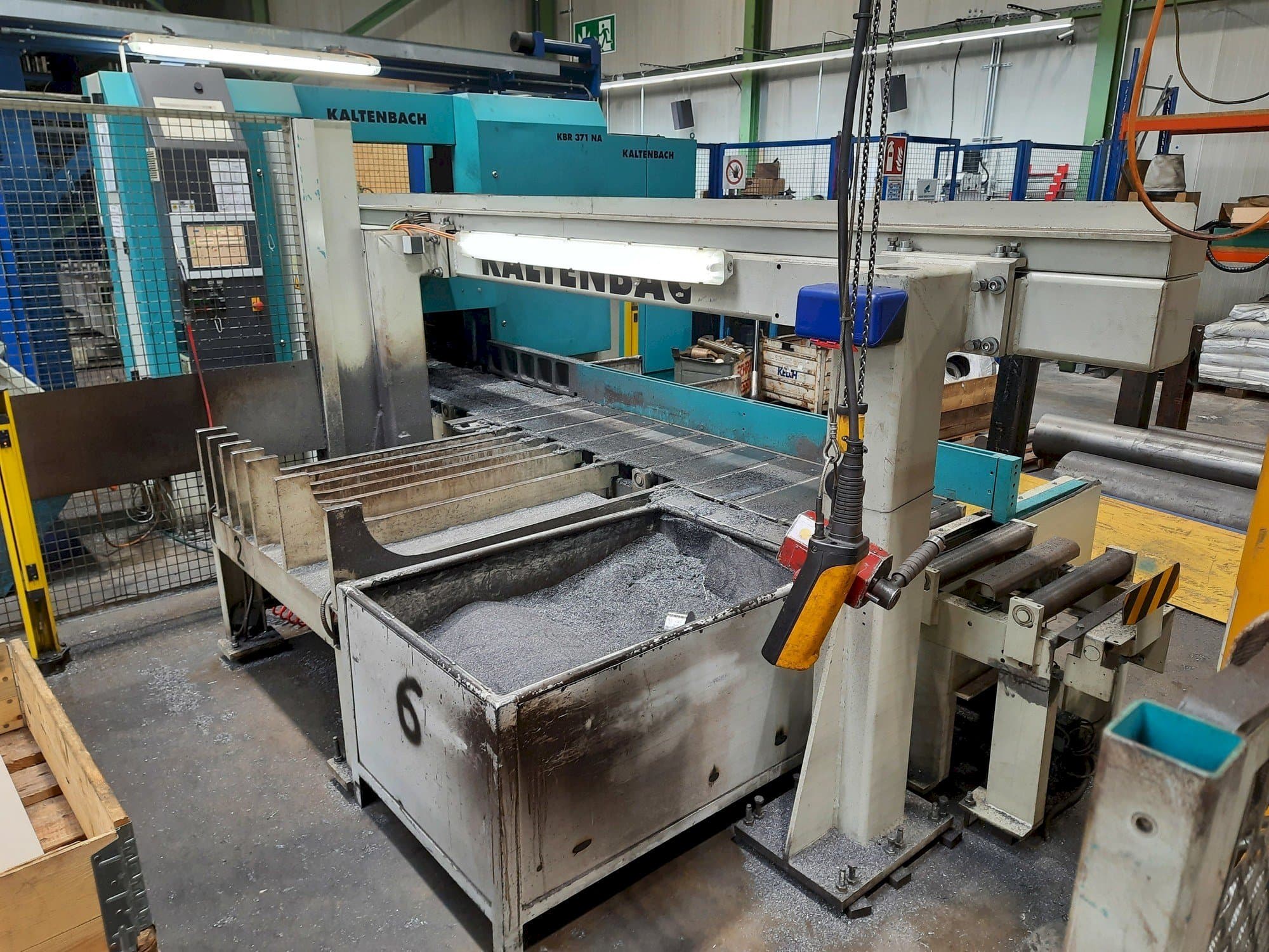 Vista Frontal da KALTENBACH KBR 371 NA máquina