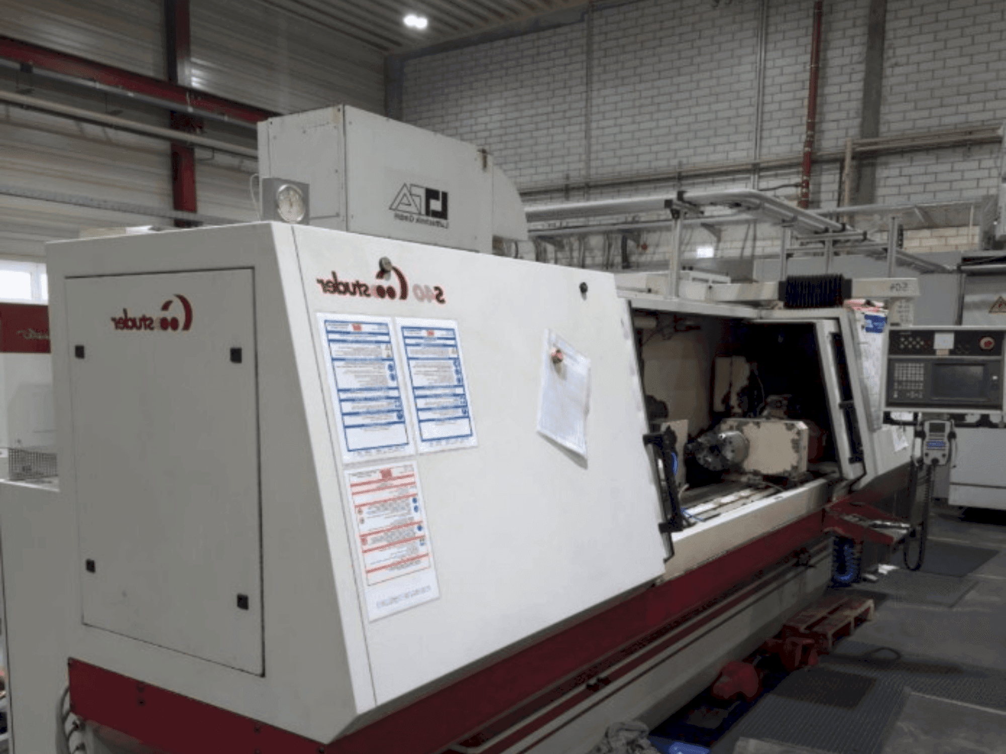 Vista Frontal da STUDER S40 CNC (2001) máquina