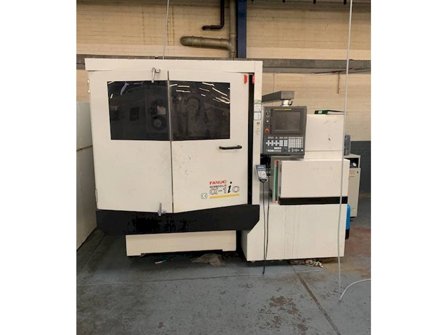Vista Frontal da FANUC ROBOCUT Alpha -1iC S Axis máquina