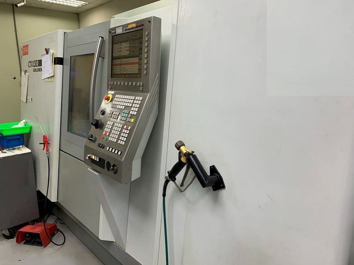 Vista Frontal da Gildemeister CTX 410V6 máquina