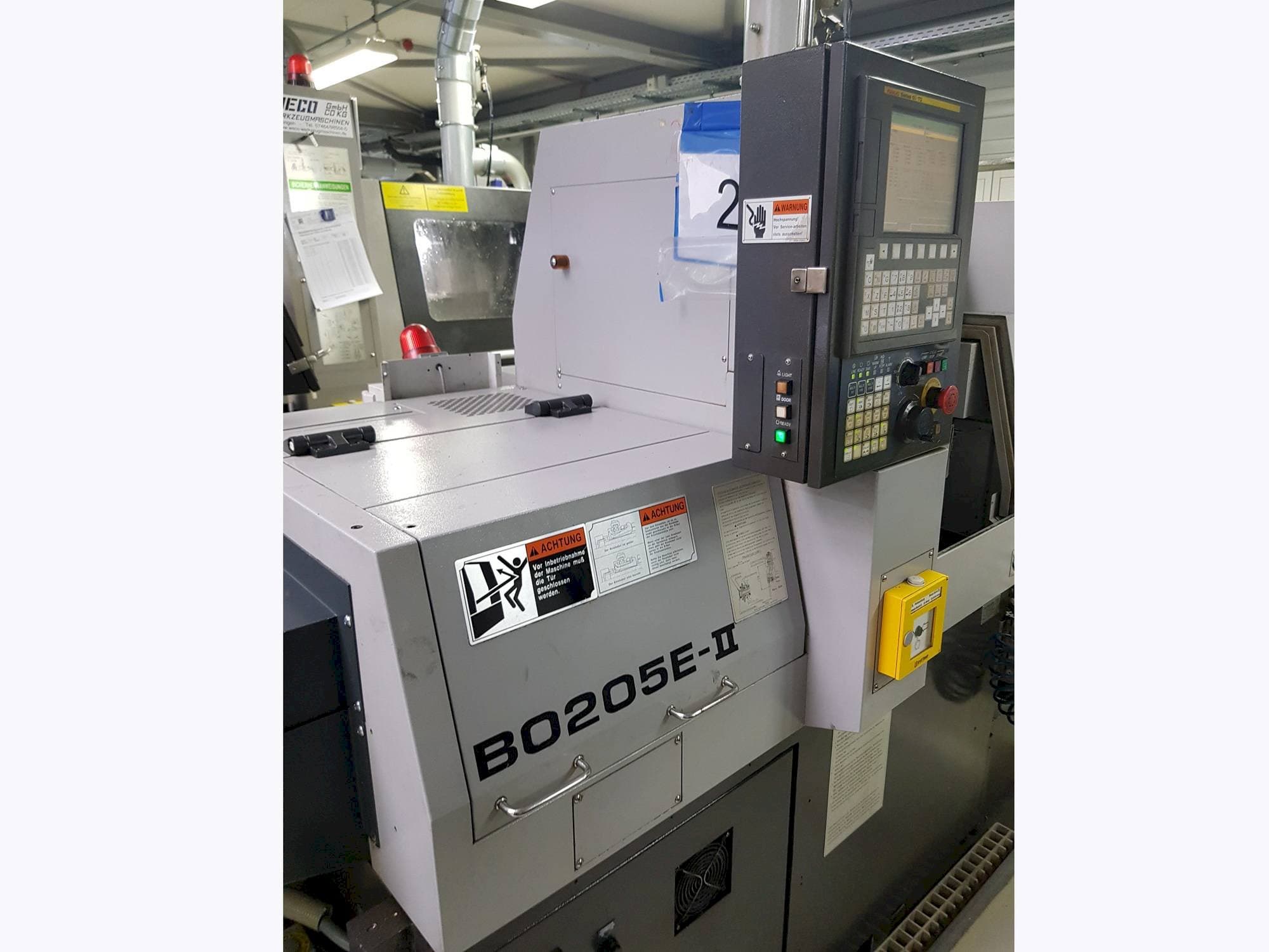 Vista Frontal da TSUGAMI BO205E-II máquina
