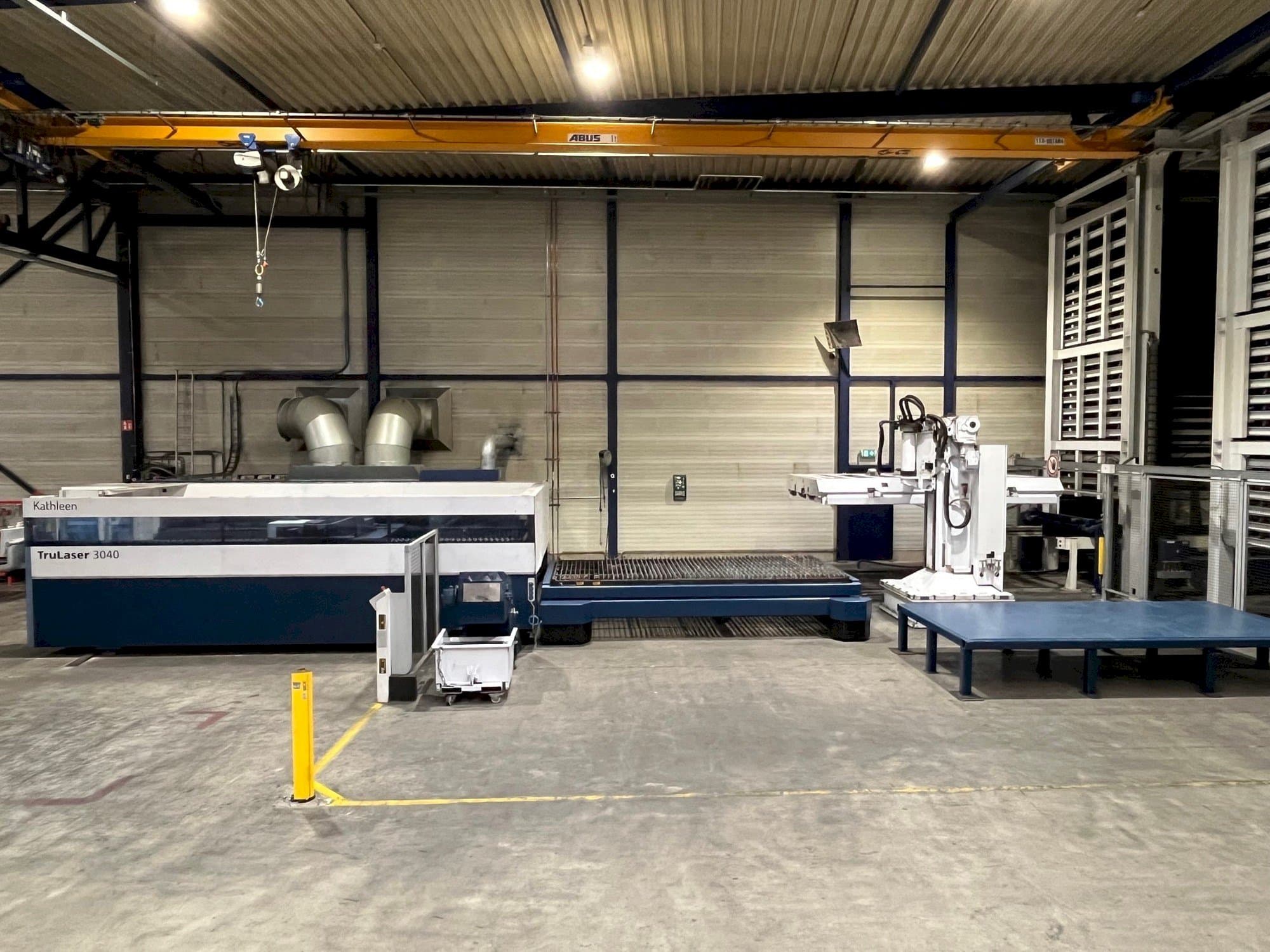 Vista Frontal da Trumpf TruLaser 3040 6kW CO2 + Liftmaster máquina