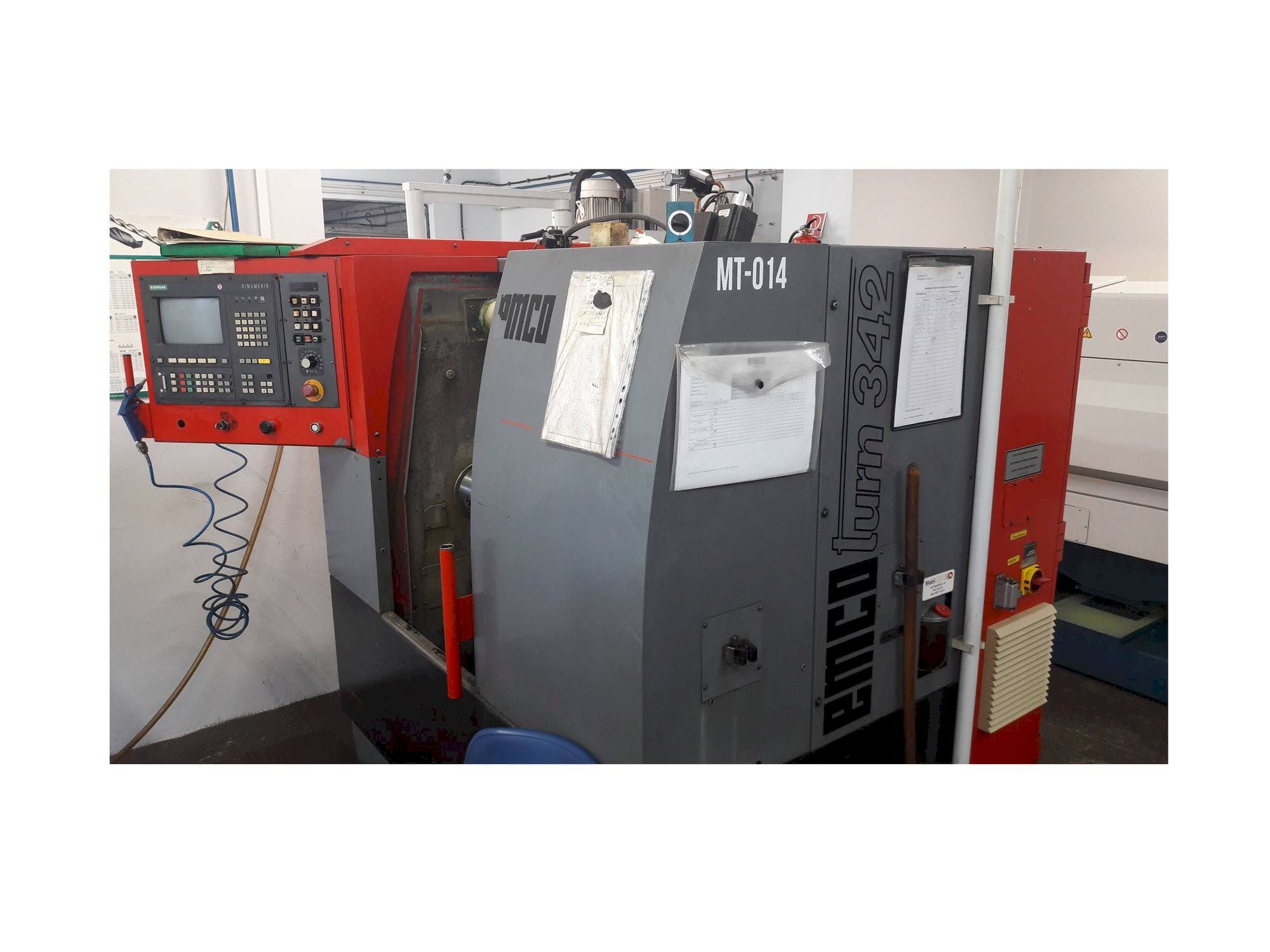 Vista Frontal  da EMCO EMCOTURN 342  máquina