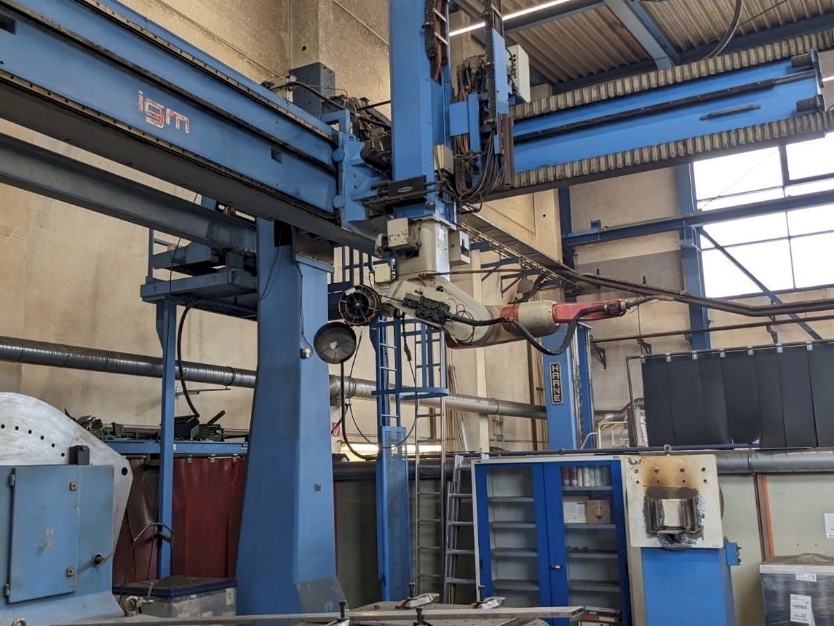 Vista Frontal da IGM RTi 300-S máquina