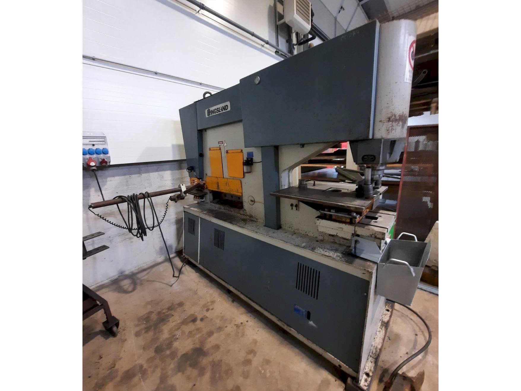 Vista Frontal da HACO-KINGSLAND MULTI 125 máquina