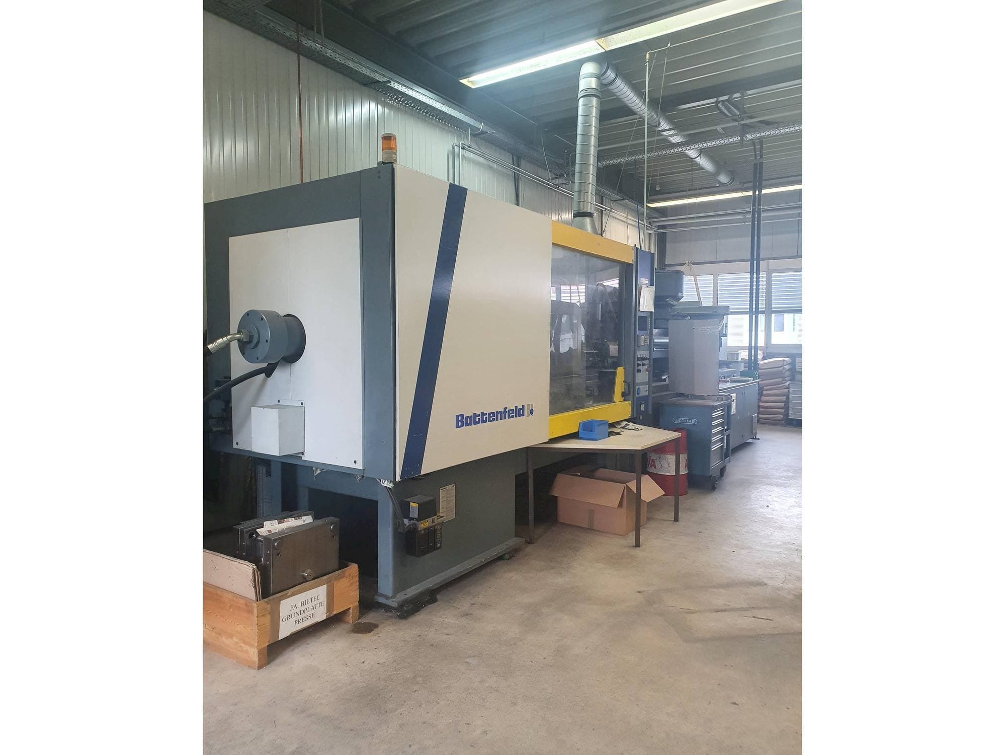 Vista Frontal da Battenfeld BK 3500/2800 máquina