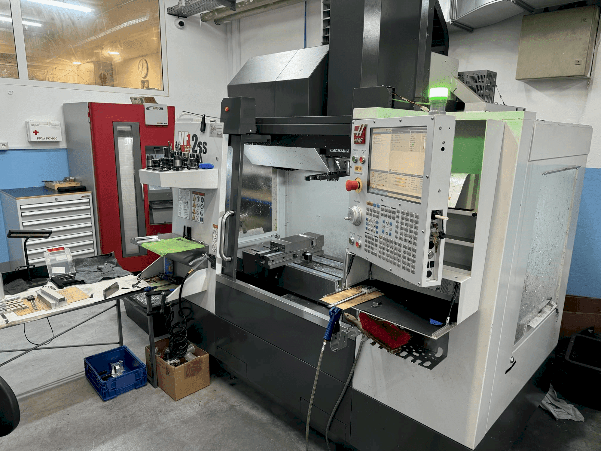 Vista Frontal da HAAS VF-2SS máquina