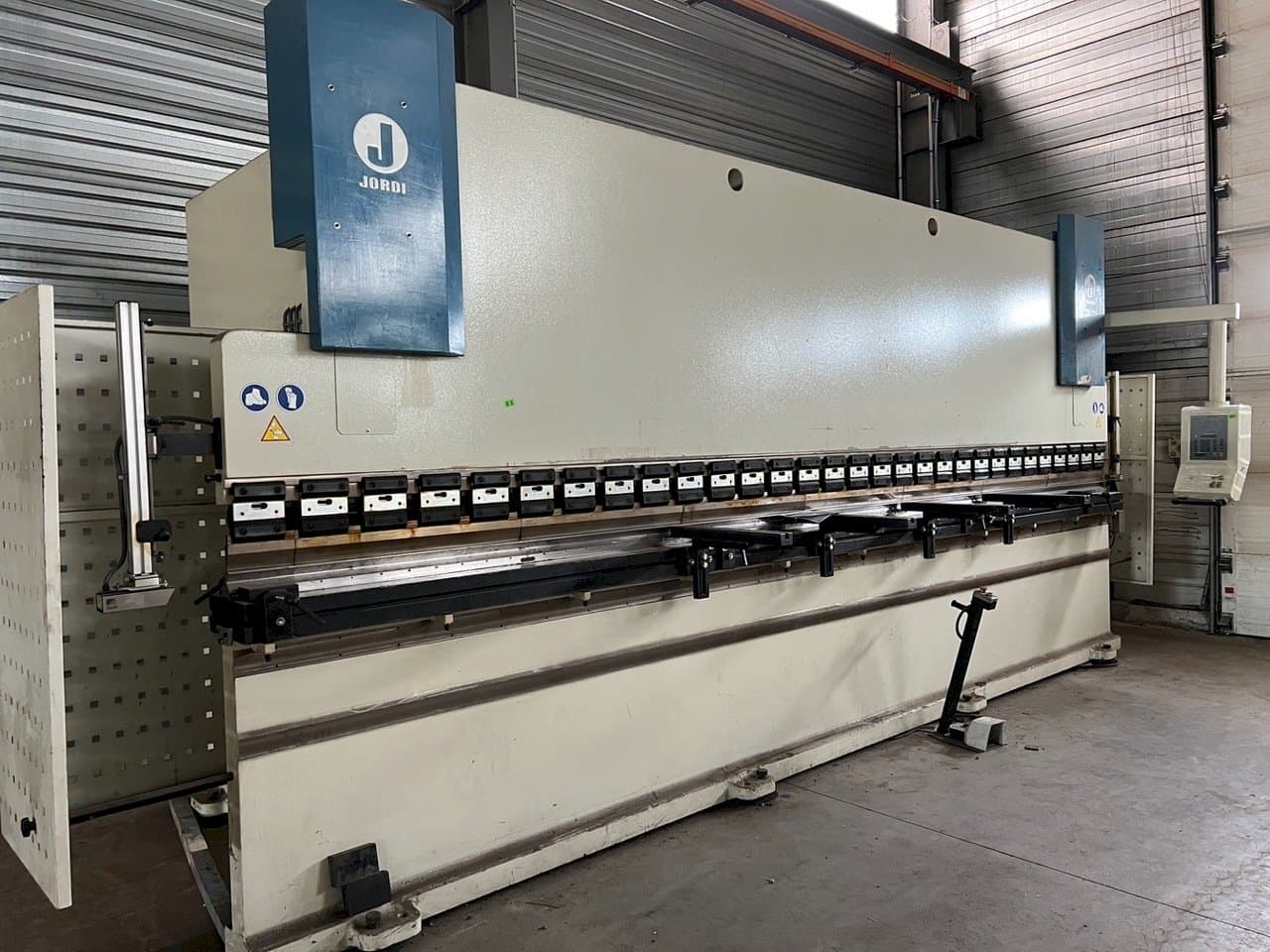 Vista Frontal  da JORDI PH 6225  máquina