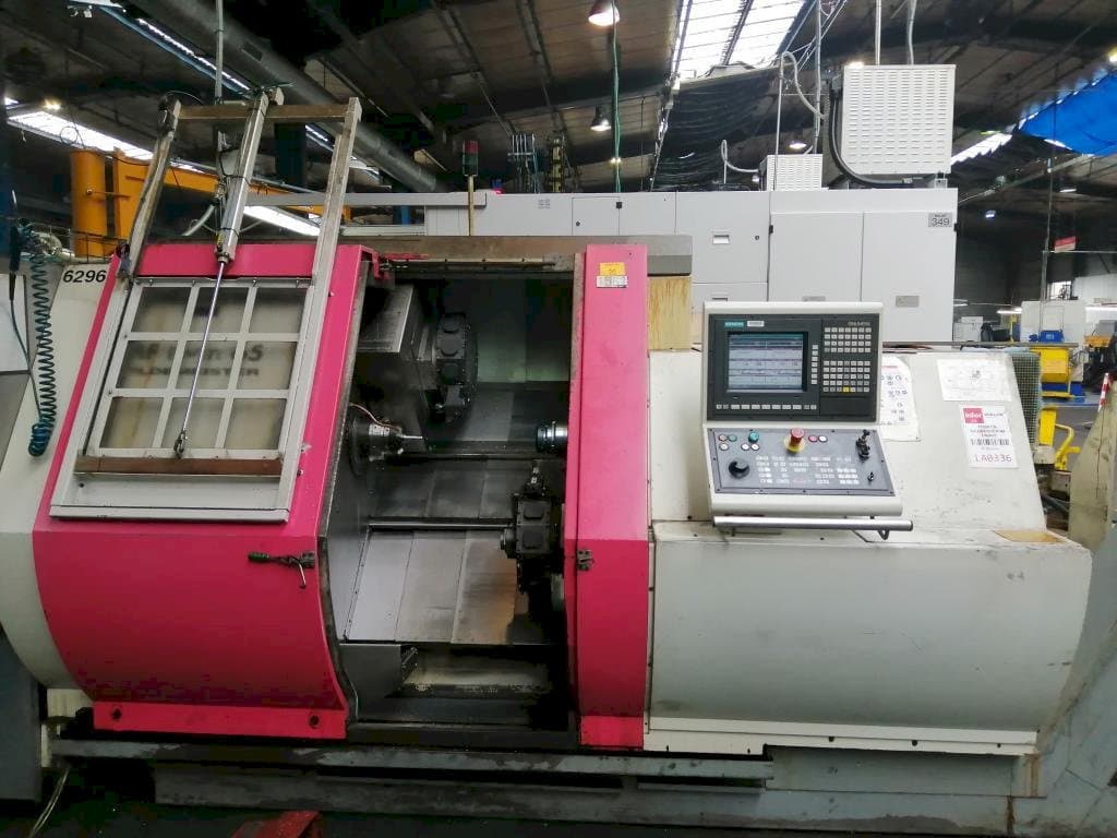 Vista Frontal da Gildemeister MF twin 65 máquina