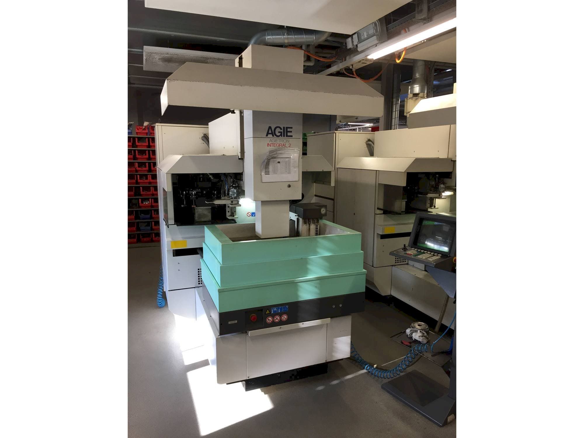 Vista Frontal  da AGIE INTEGRAL 2  máquina