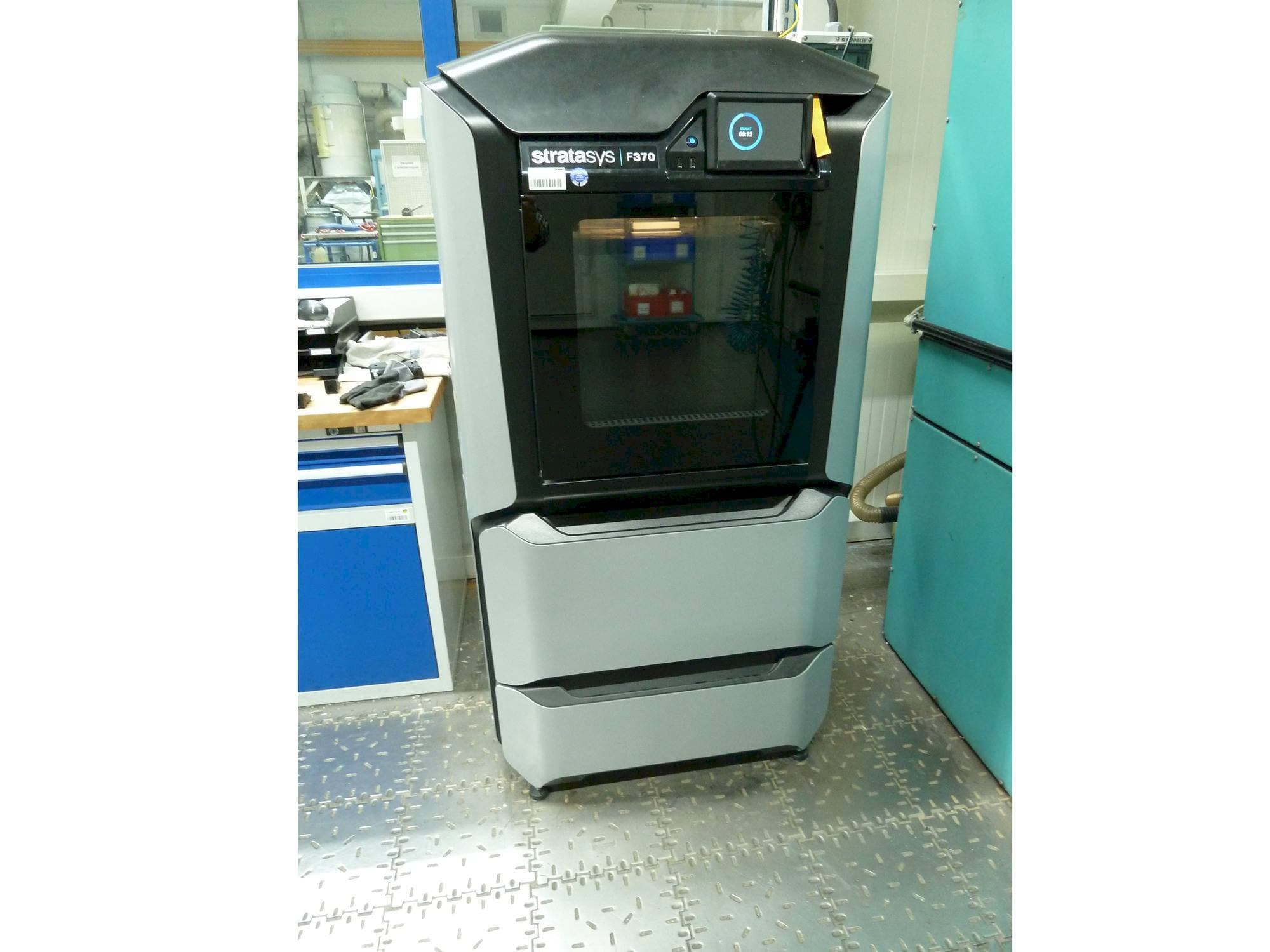 Vista Frontal  da Stratasys F370  máquina