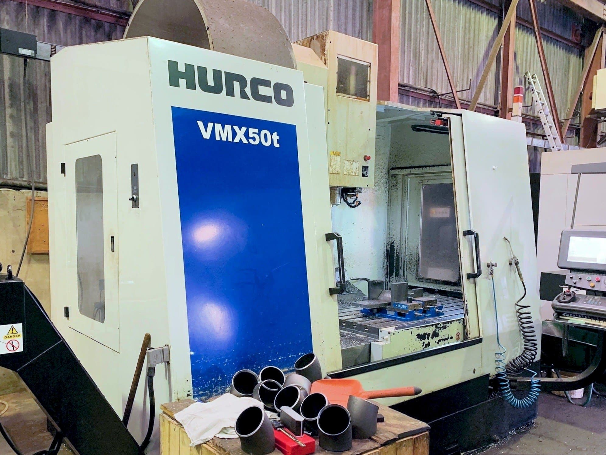 Vista Frontal da Hurco VMX 50T máquina