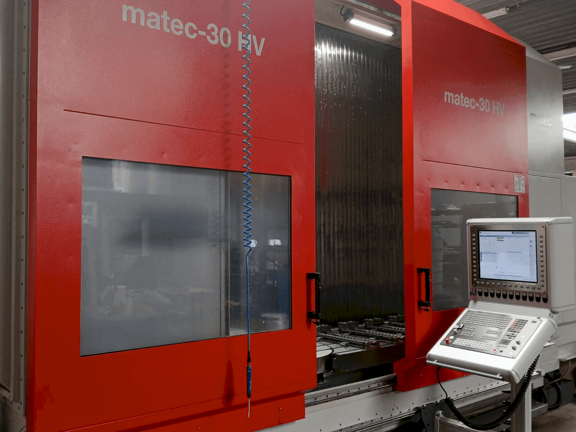 Vista Frontal da Matec 30 HV máquina