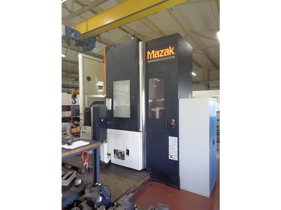 Vista Frontal da Mazak MEGATURN NEXUS 900 máquina