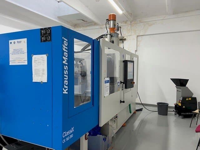 Vista Lateral Esquerda da Krauss Maffei ClassiX CX 160-380 máquina