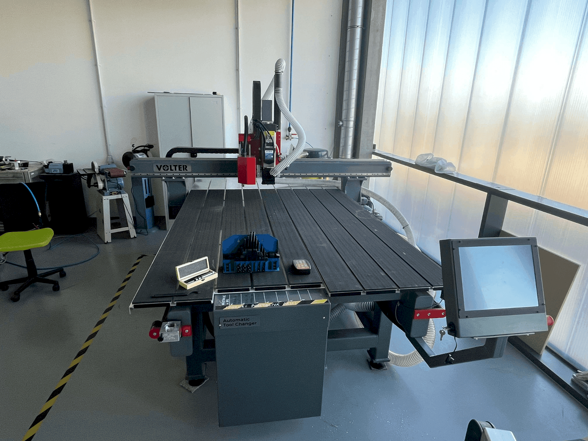 Vista Frontal da VOLTER L2016 máquina