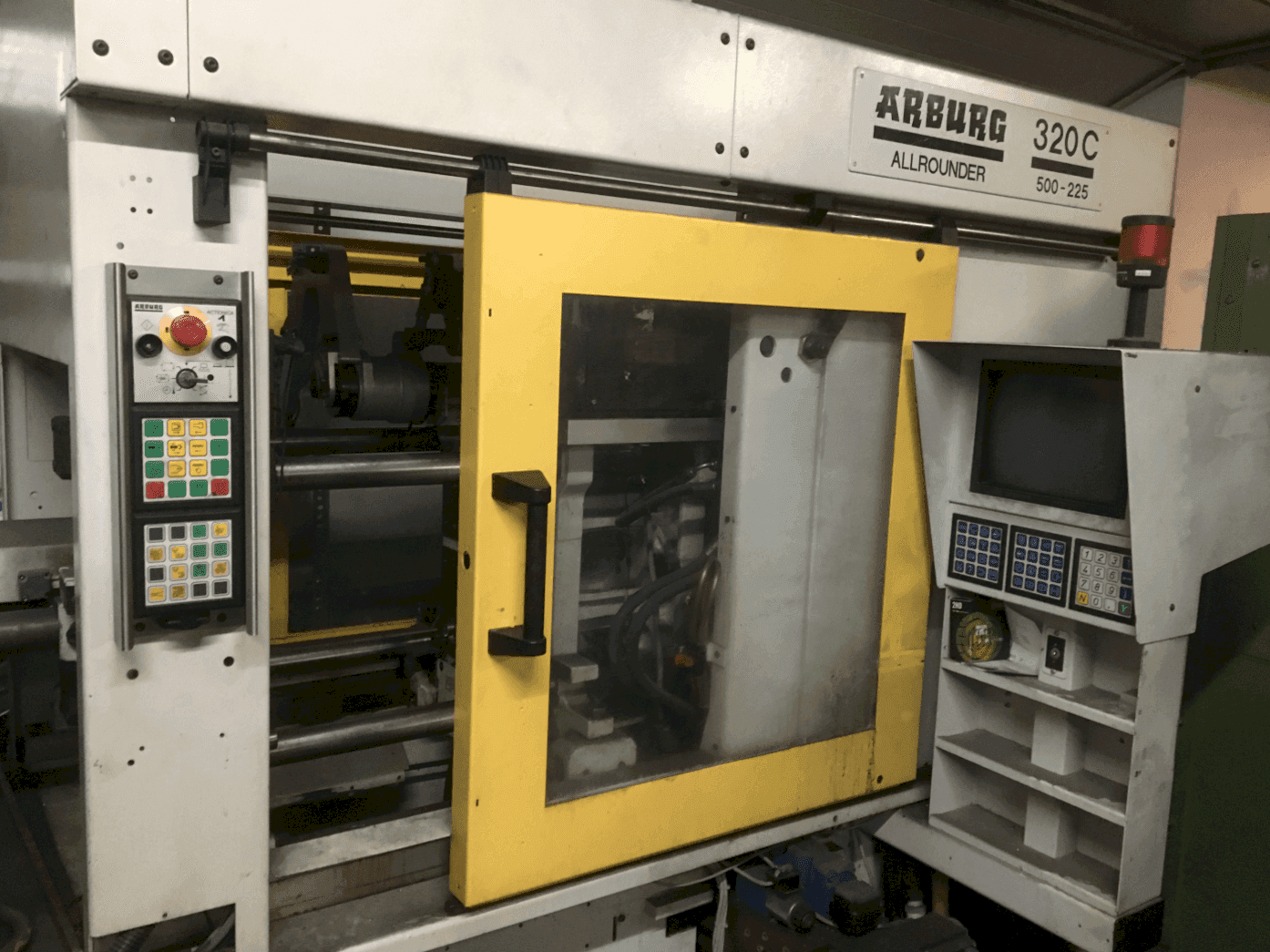 Vista Frontal da Arburg Allrounder Centex 320 CD-500-225 máquina