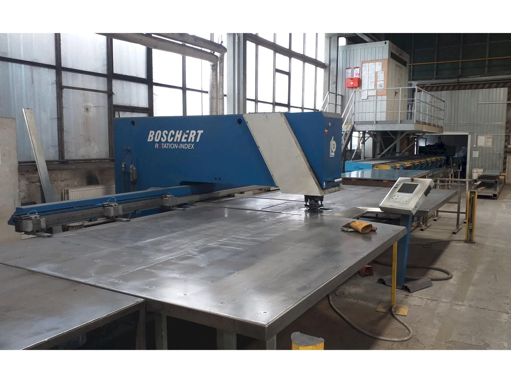 Vista Frontal  da Boschert Ecco Line Compact CNC32060  máquina