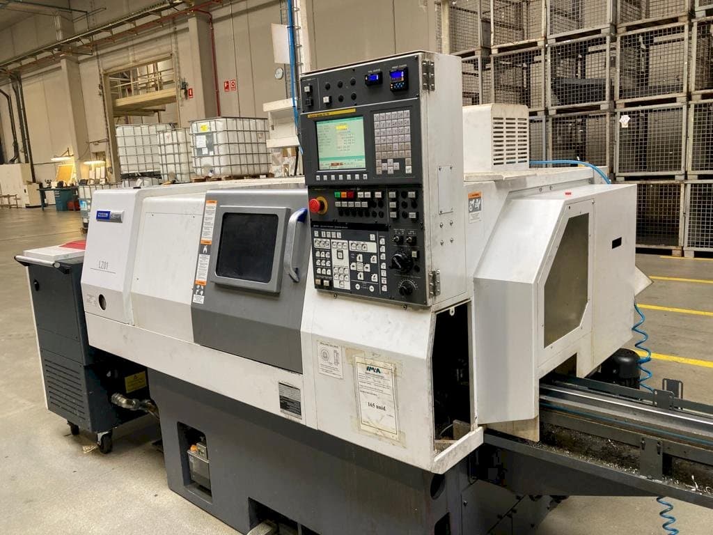 Vista Frontal da Miyano LZ-01RY2 máquina