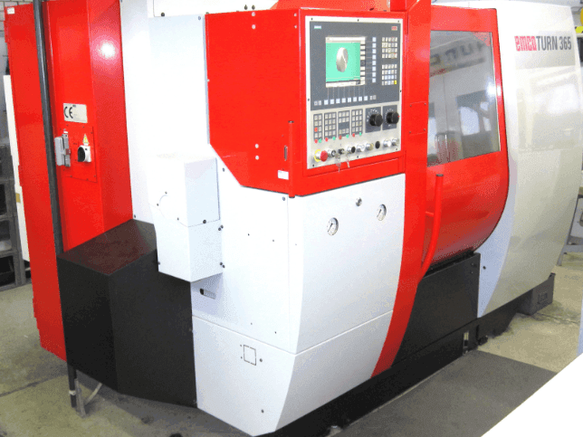 Vista Frontal  da EMCO turn 365 tcmy  máquina