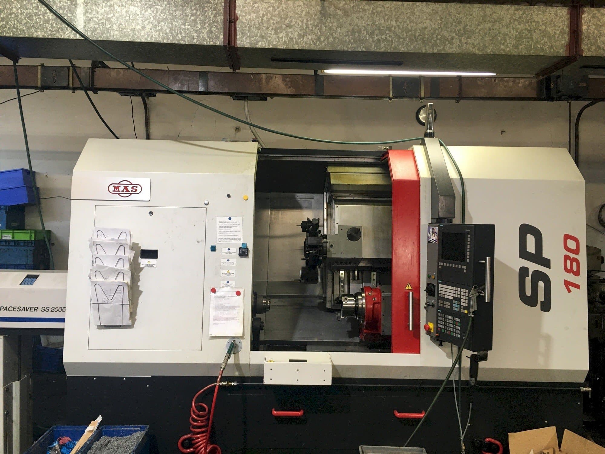 Vista Frontal  da KOVOSVIT MAS SP 180 SY  máquina