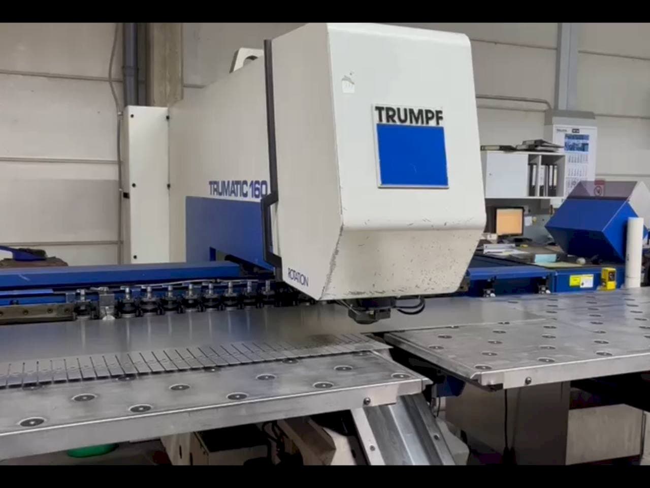 Vista Frontal da Trumpf Trumatic 160 máquina