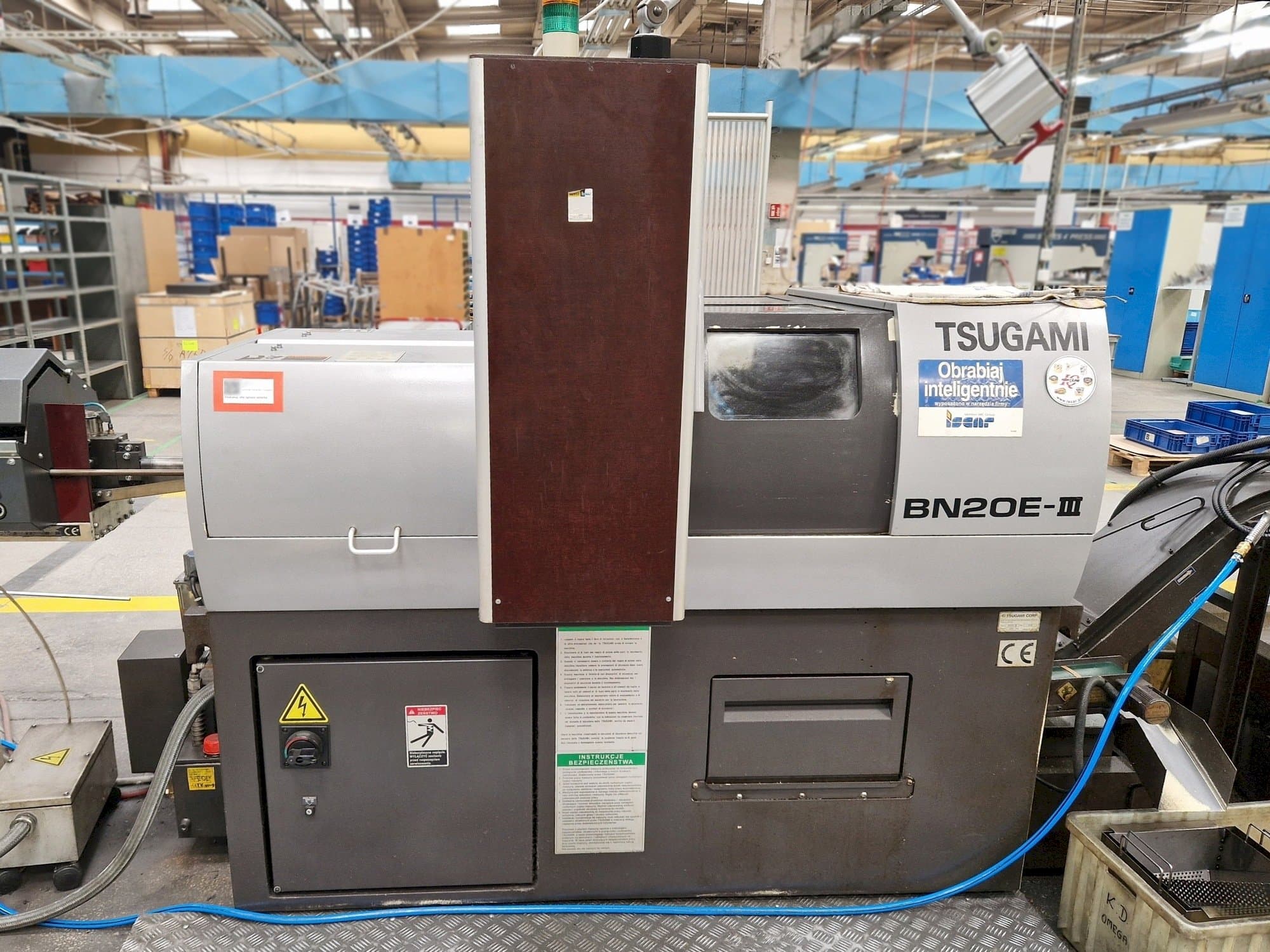 Vista Frontal da TSUGAMI BN20E-III máquina