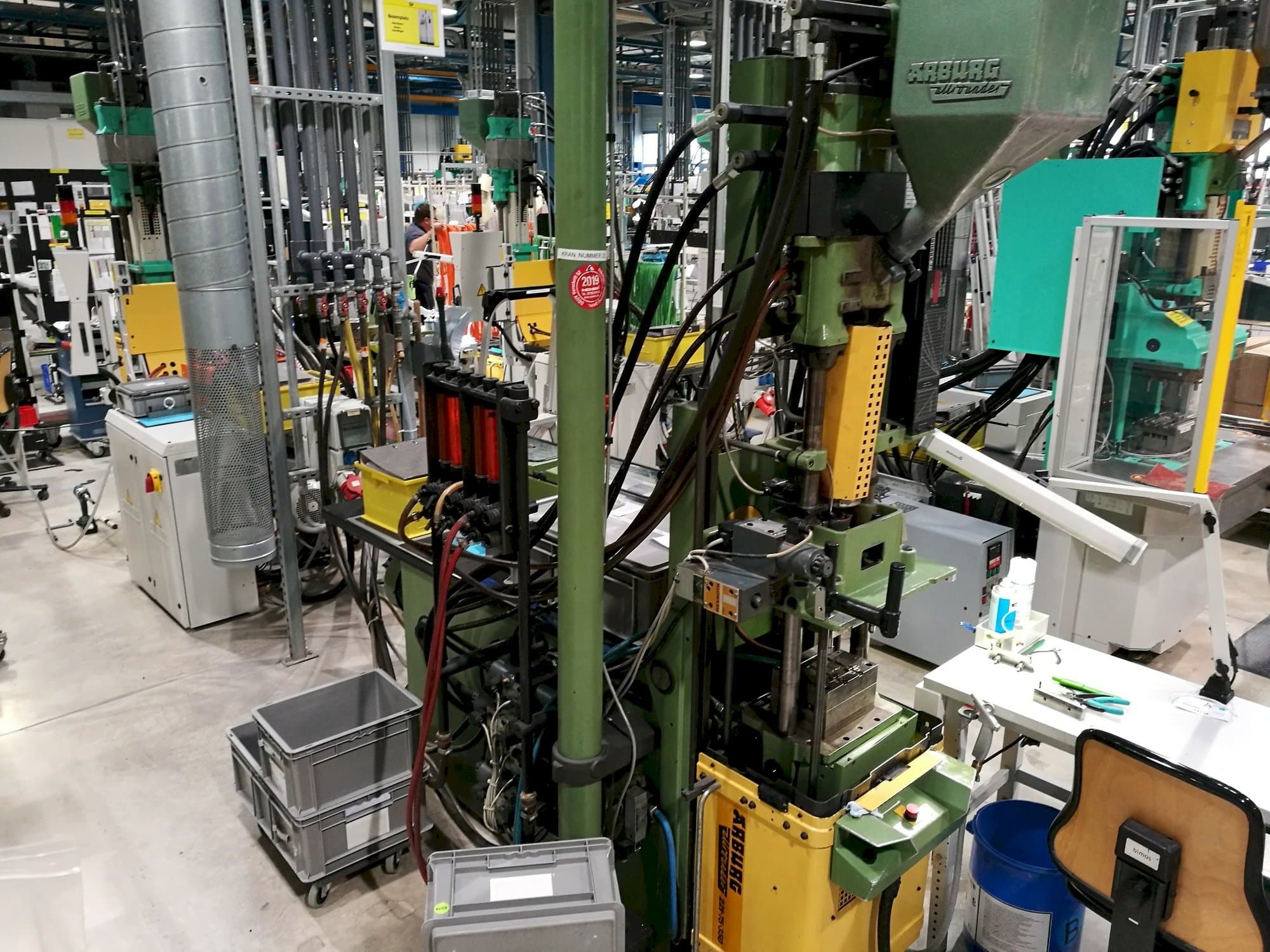 Vista Frontal da Arburg 221-75-350 máquina