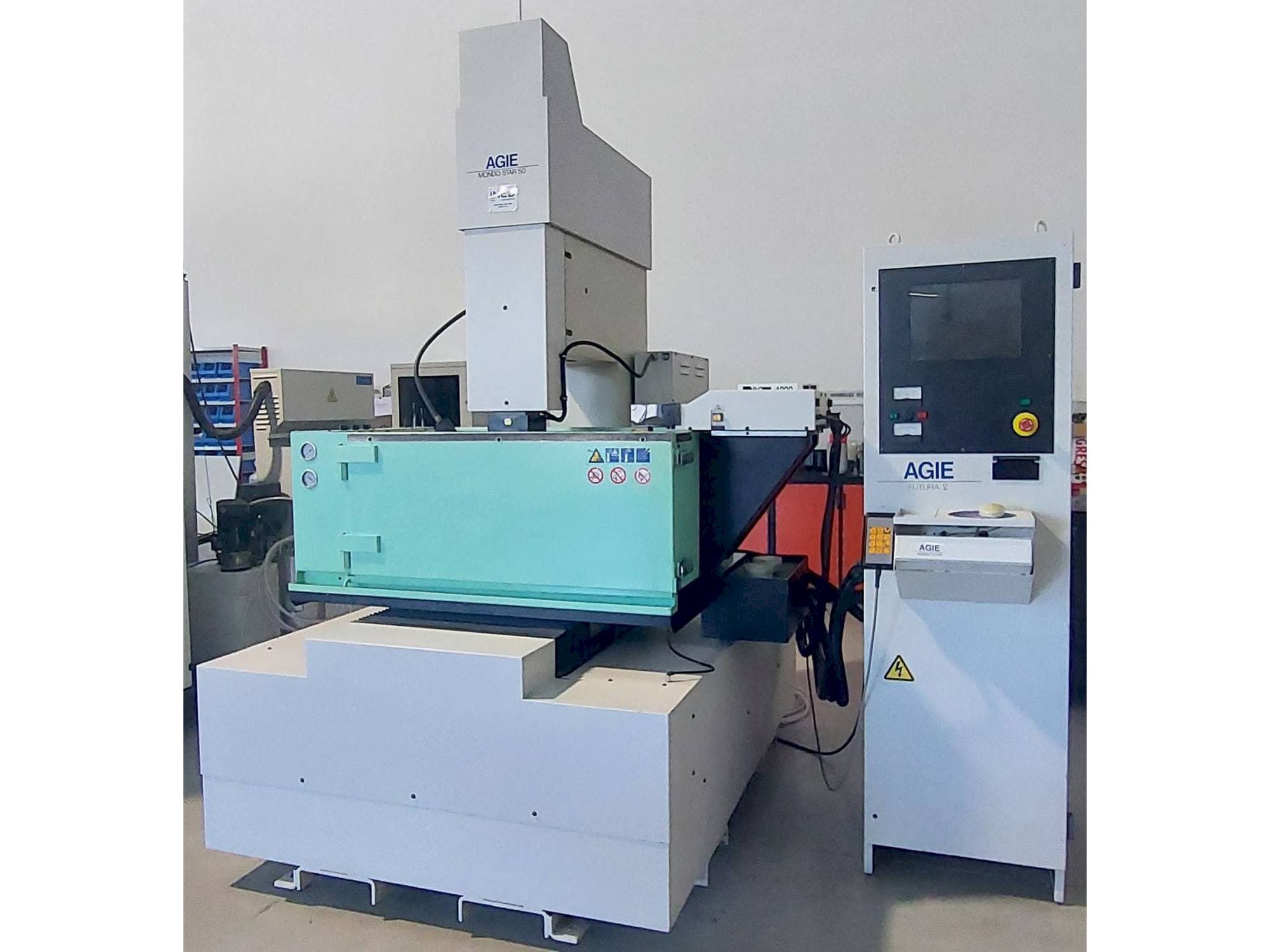 Vista Frontal da AGIE MONDO STAR 50 máquina