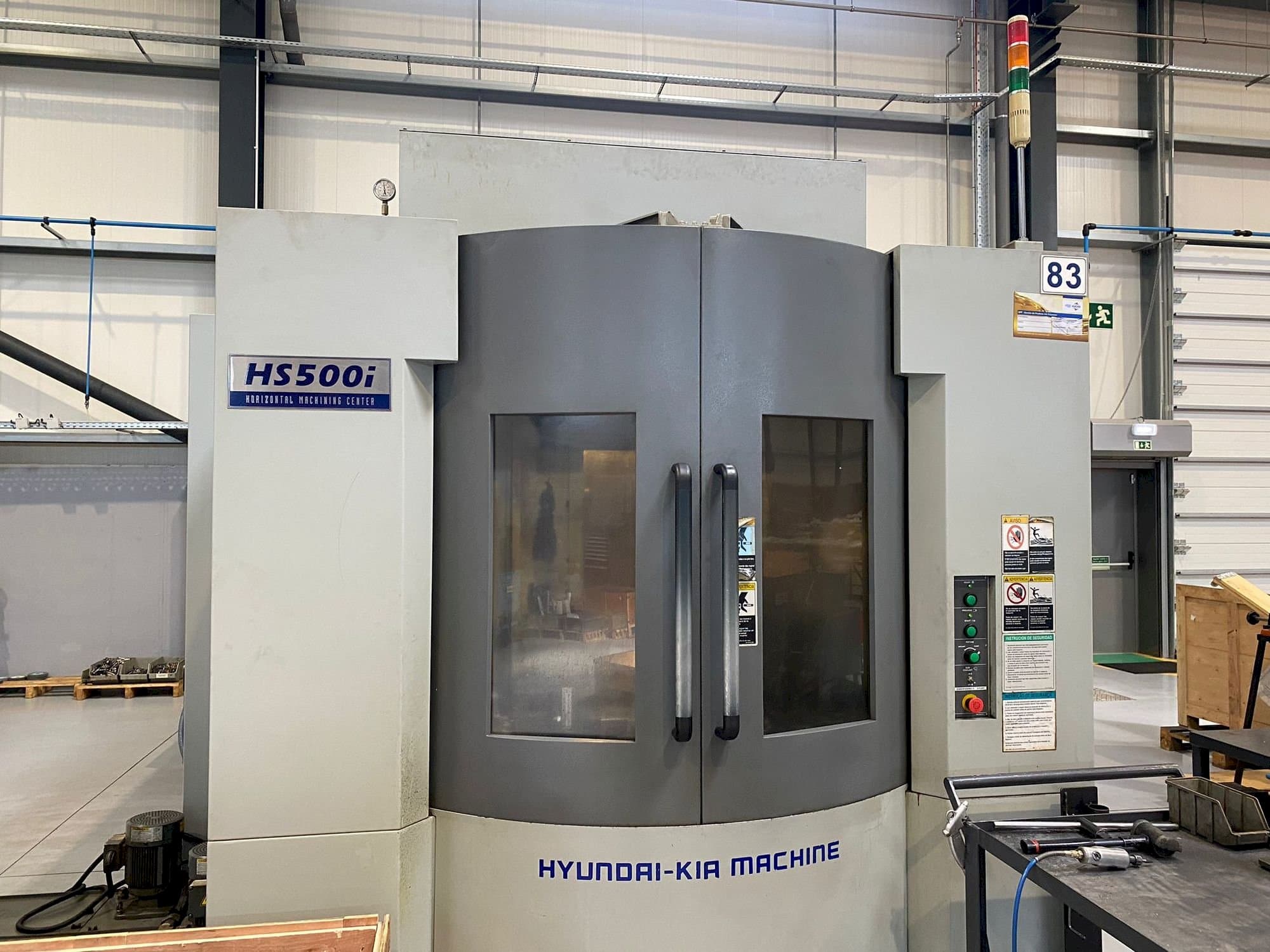 Vista Frontal  da Hyundai Kia HS500i  máquina