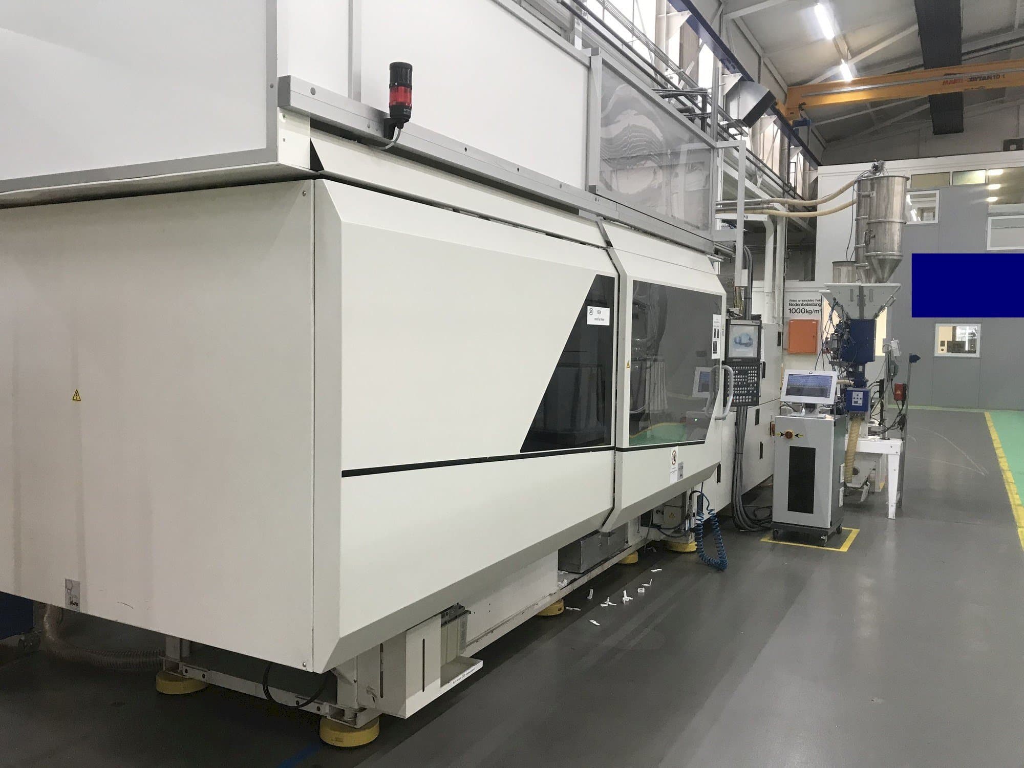 Vista Frontal da DEMAG SP 350/820-2500 máquina