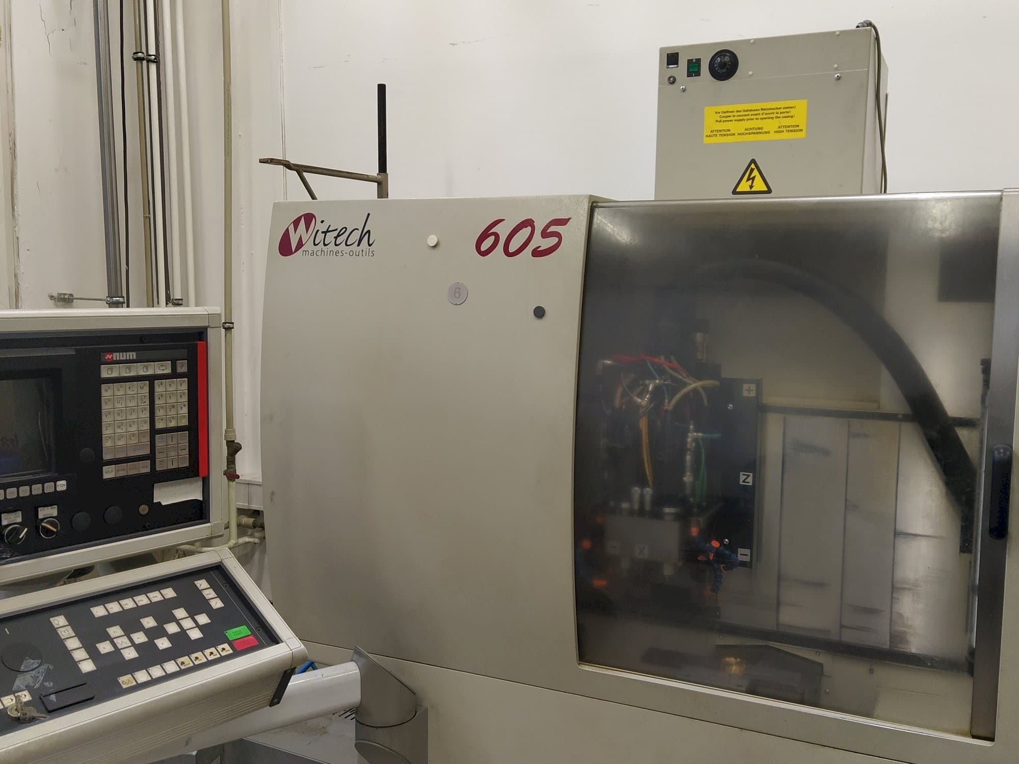 Vista Frontal da Witech 605 máquina
