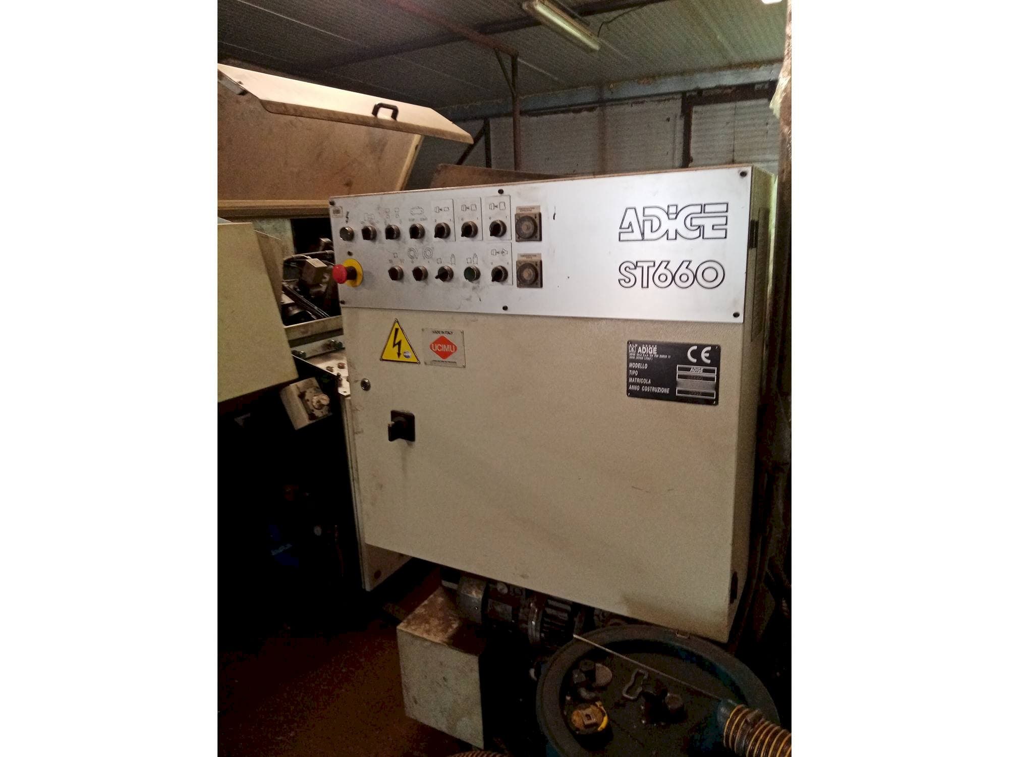 Vista Frontal da ADIGE TT640 ST660 máquina
