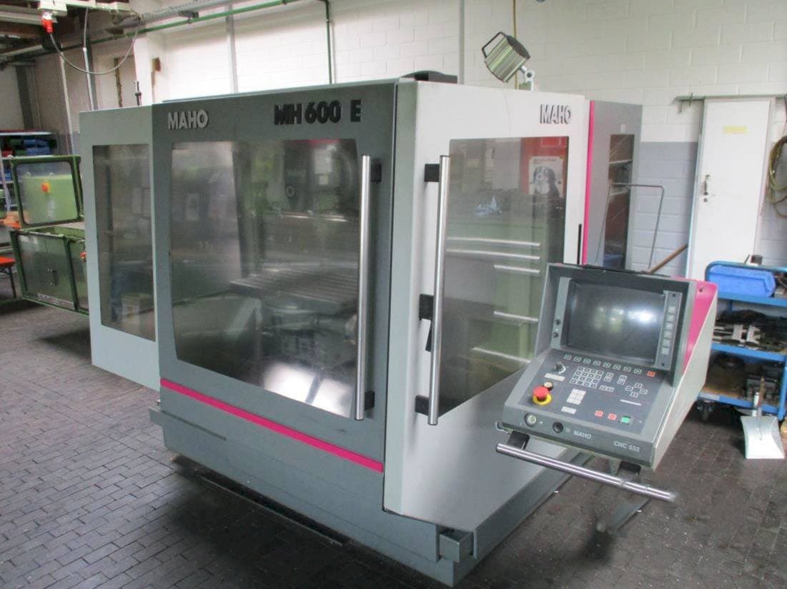 Vista Frontal da MAHO MAHO 600 E máquina