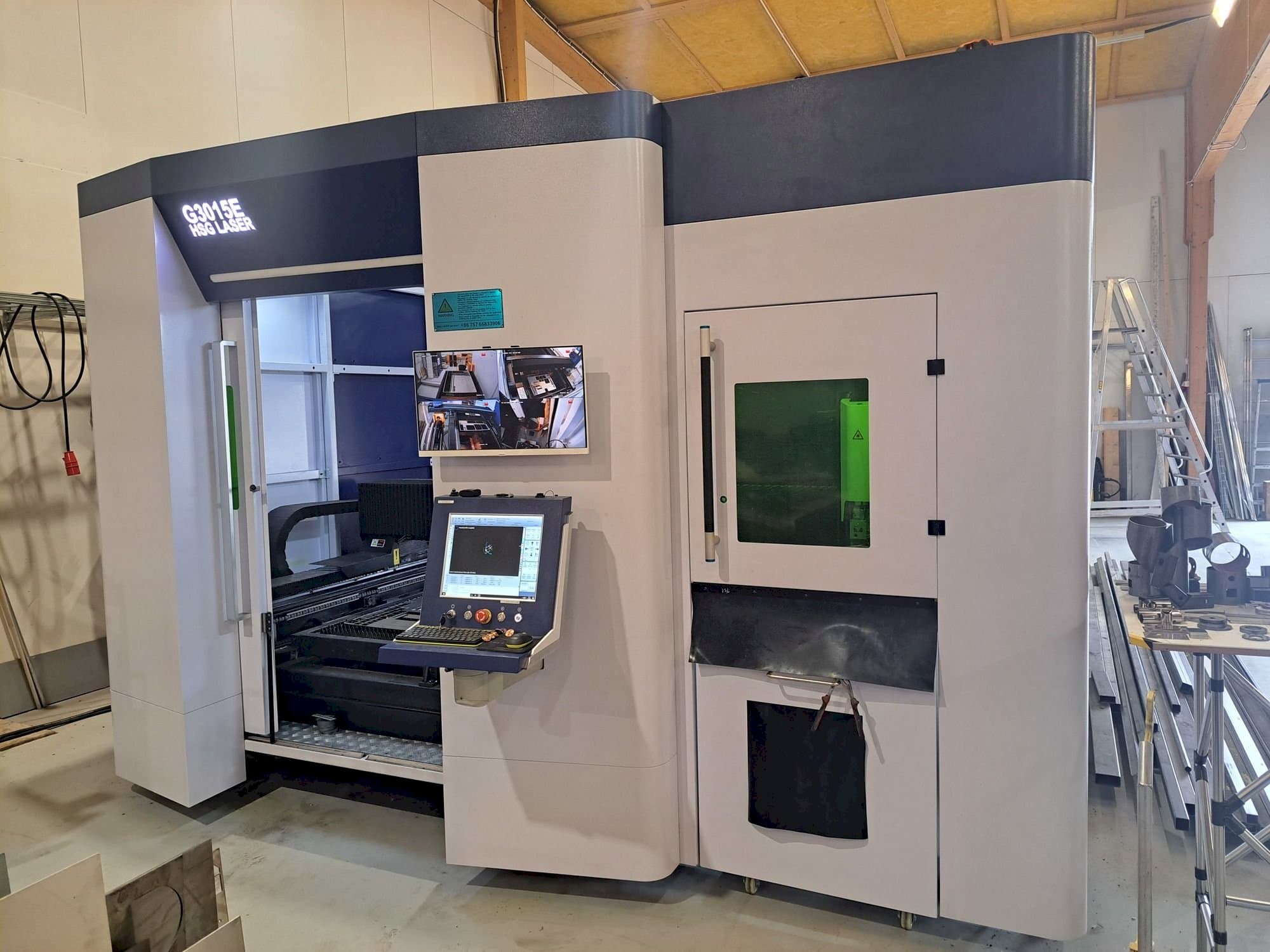 Vista Frontal  da HSG G3015E-22EQ  máquina