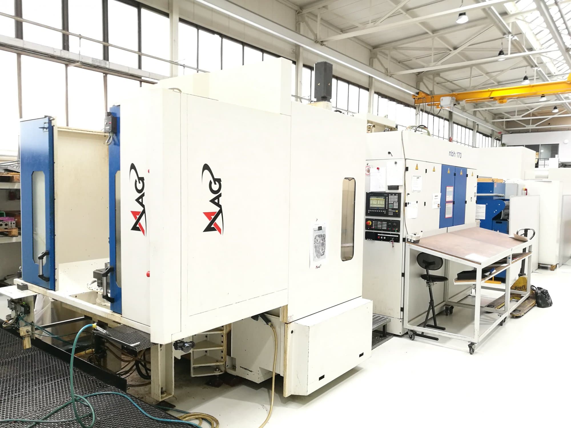 Vista Esquerda da Hueller Hille NBH 170 máquina