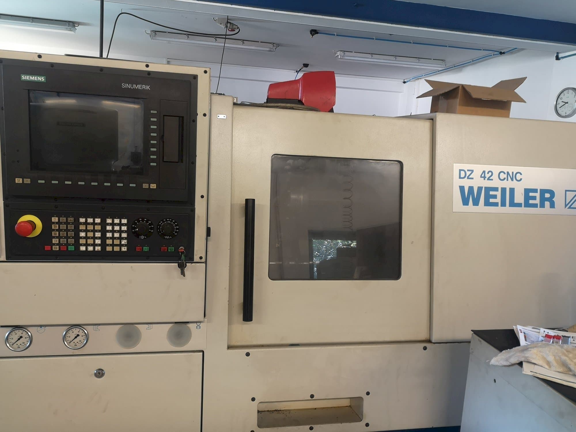 Vista Frontal da Weiler DZ 42 máquina