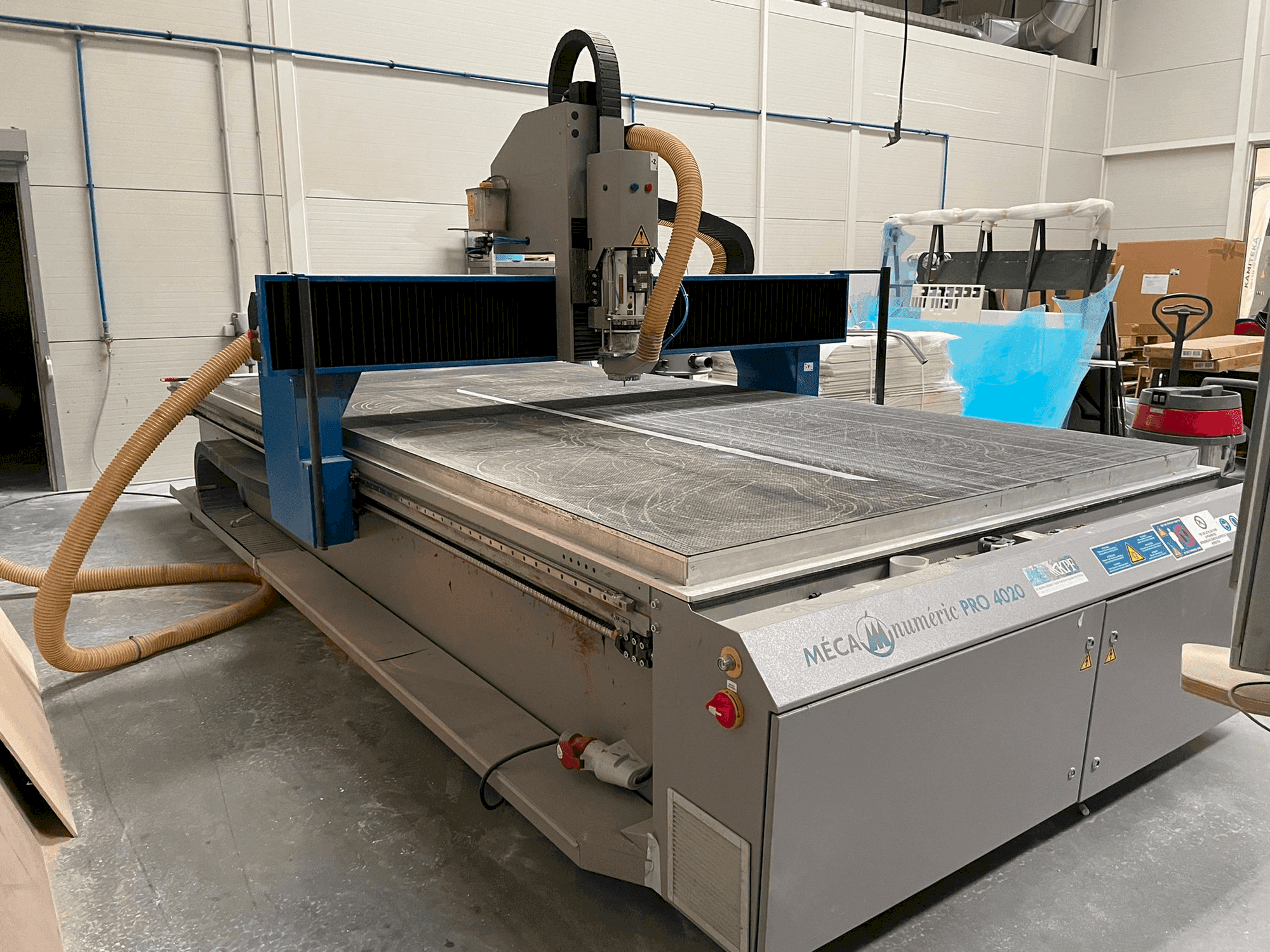 Vista Frontal da MECANUMERIC PRO 4020 máquina